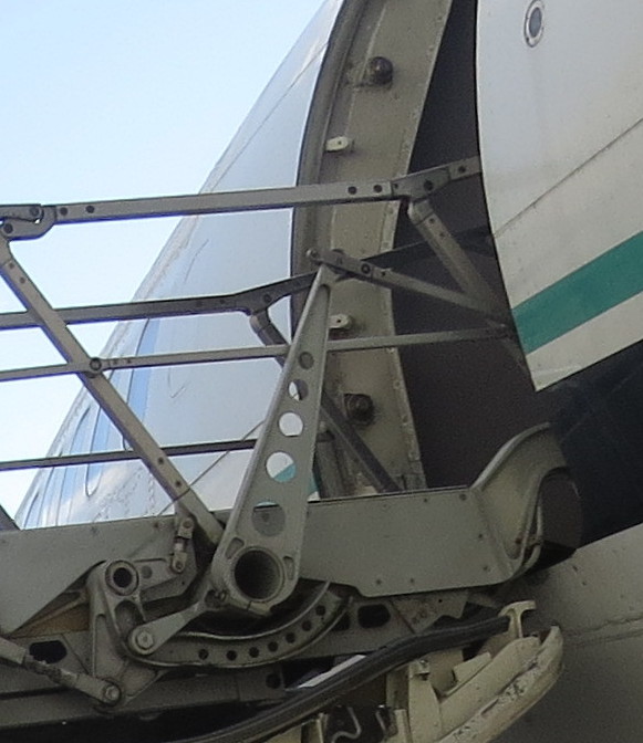 B737 airstair Index Arm Right