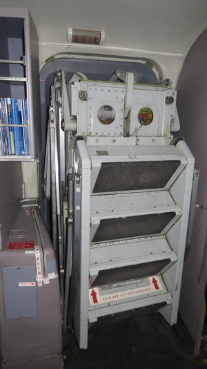 B737 airstair-inside stowed