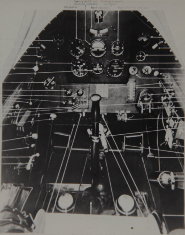 SDASM-DH-4-cockpit