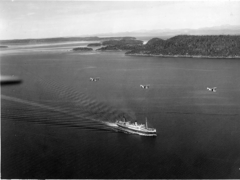 USN-AK-Survey-1929-SDASM-escorting-ship