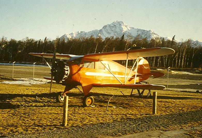 1933 Waco UIC NC13409.JPG (97,124 bytes)